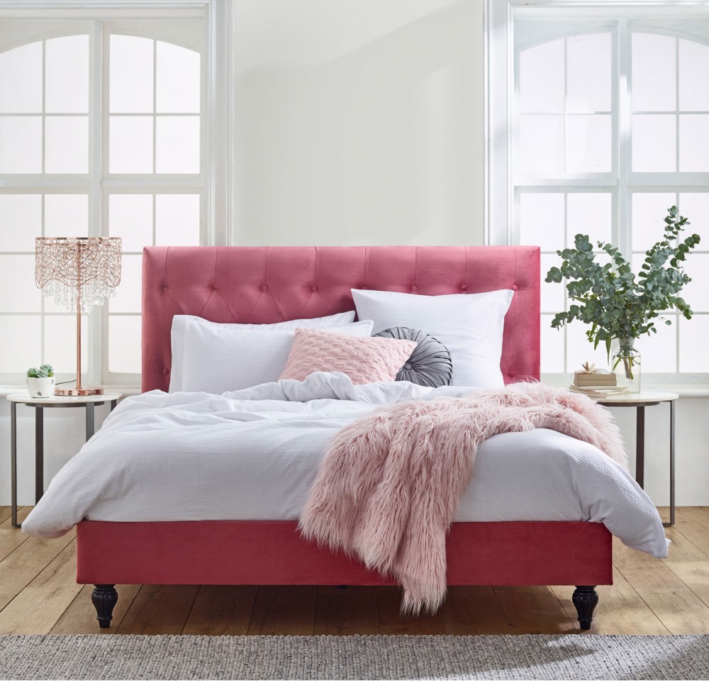 Adelle-bed-Molly-linen