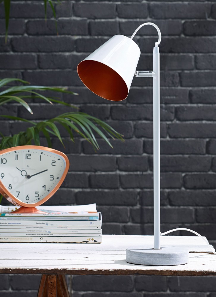 Angus-Lamp