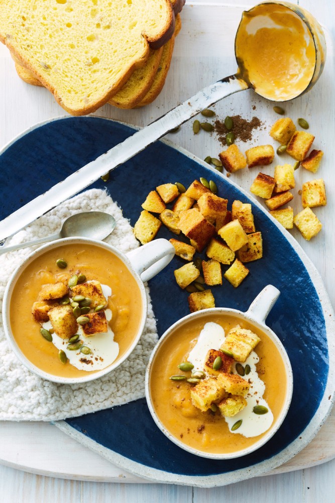 Caramelised-roast-pumpkin-soup