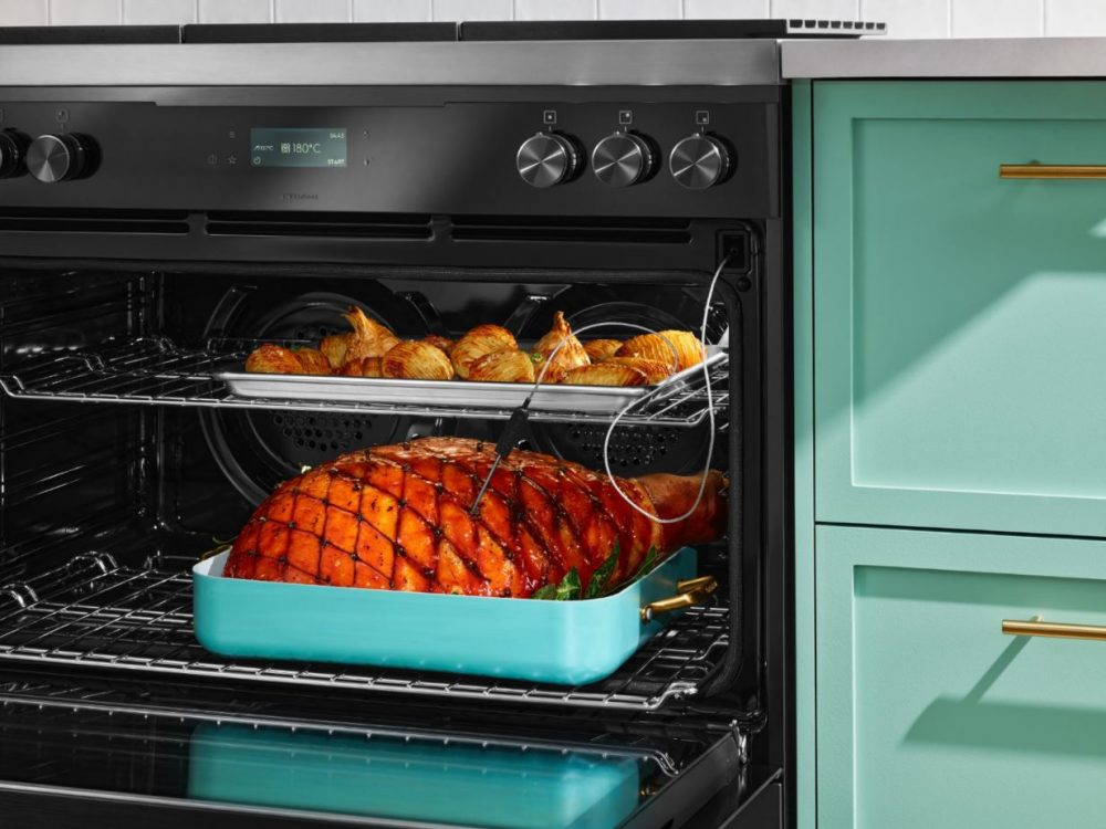 Ham and potatoes in an Electrolux Oven