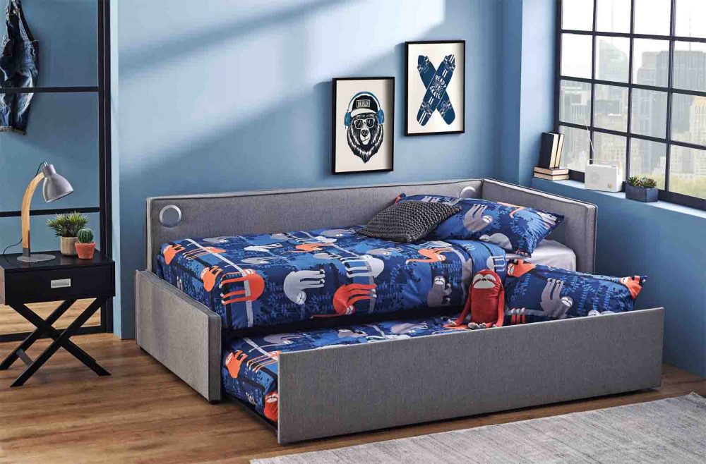 Elm Single Trundle Day Bed for teens pictured with the ‘Lazy Days’ Quilt Cover Set.