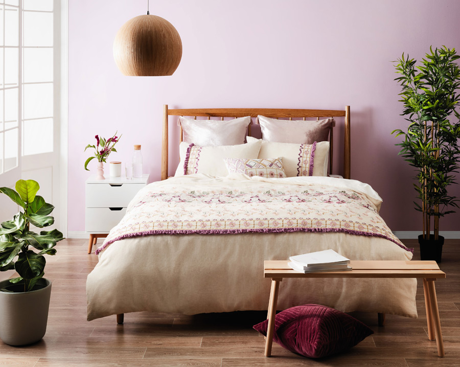 Luxe-rich-caramel-coloured-timber-slat-bed