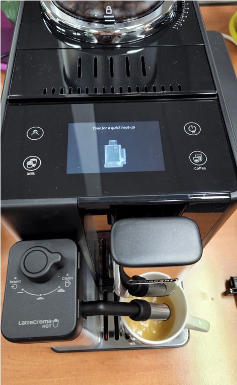 The De'Longhi Rivelia heating up.
