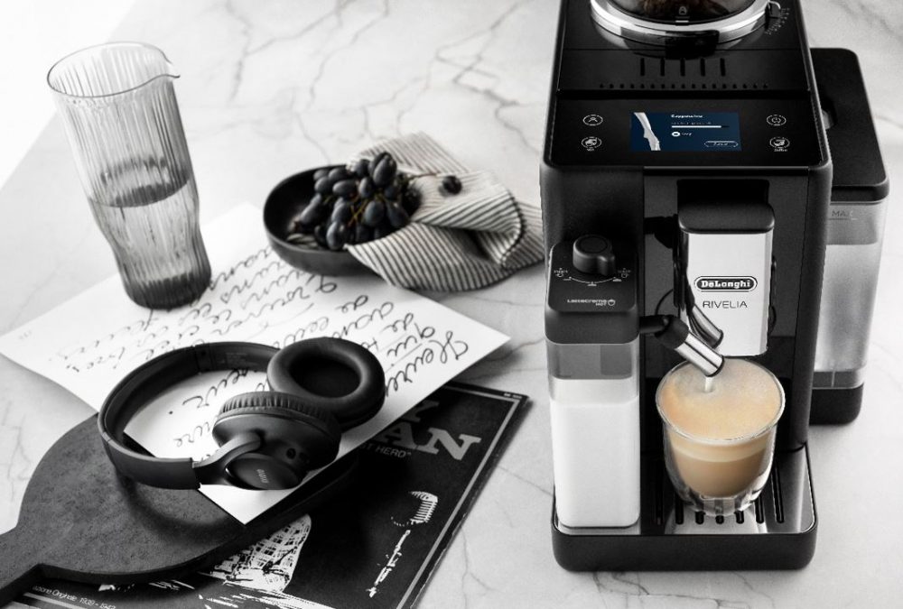 The Onyx Black De'Longhi Rivelia Coffee Machine.