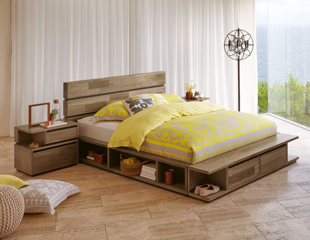 Random_Low_Queen_Bed