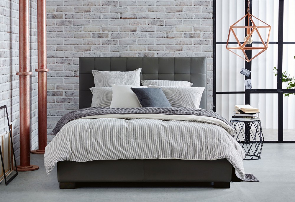 Raveena-Queen-Bed