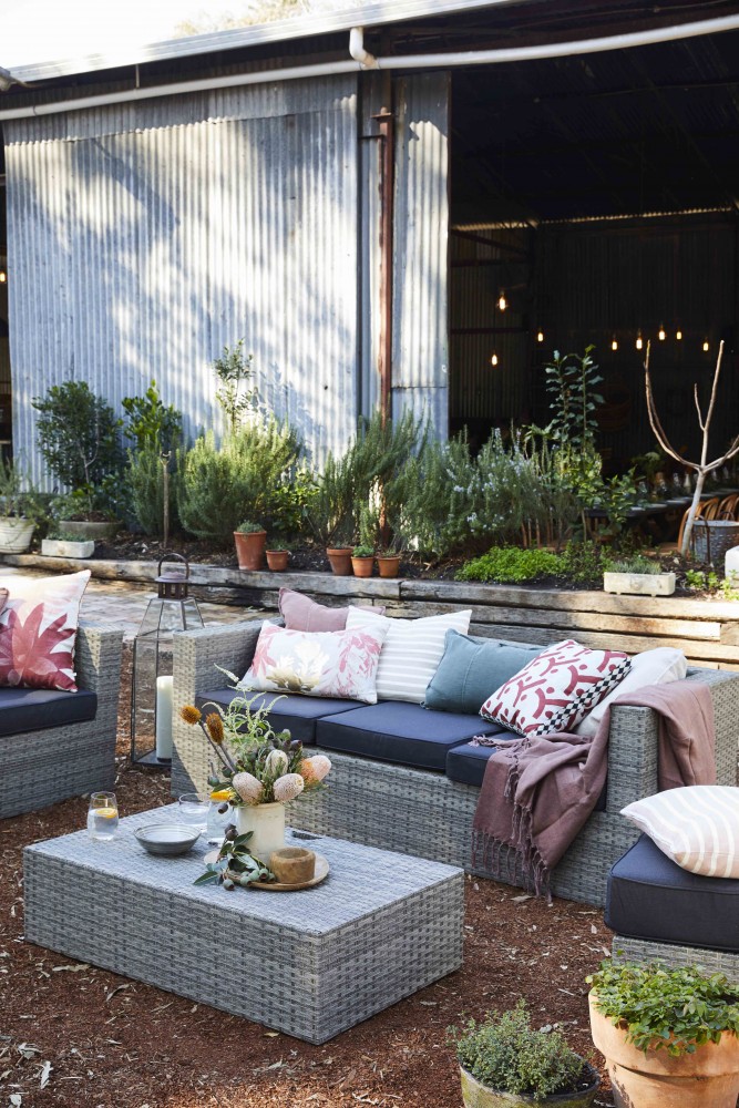 Valetta Outdoor Setting at Cooks Co-Op