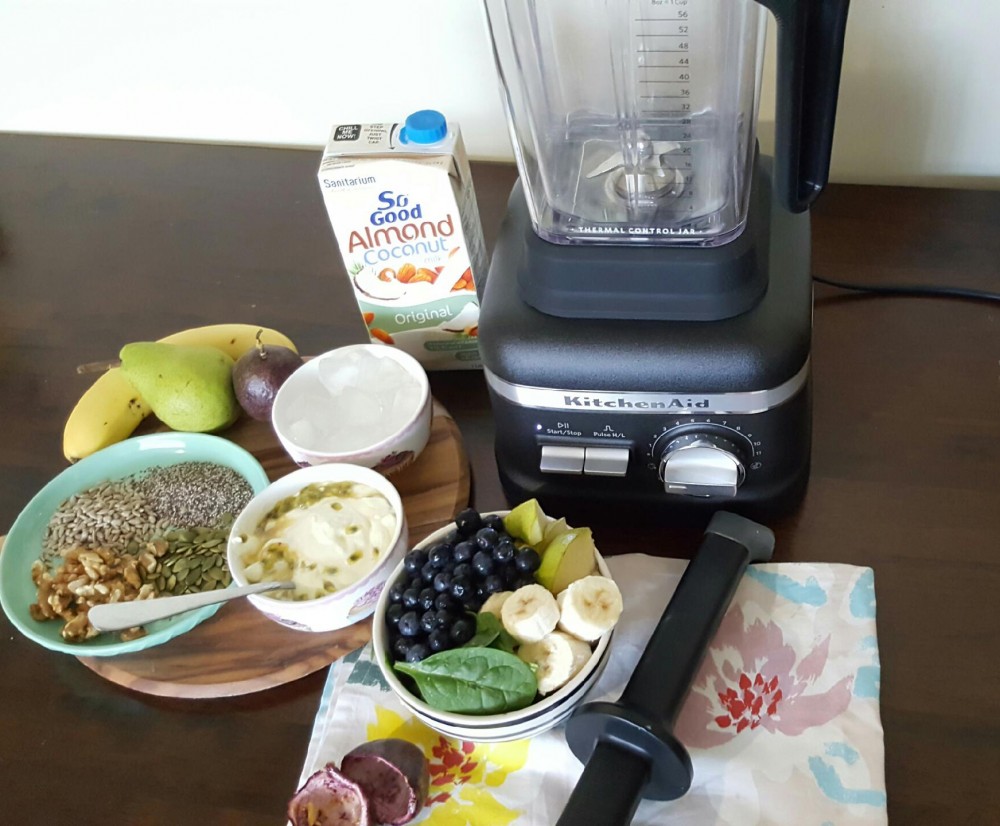 breakfast-smoothie-ingredients