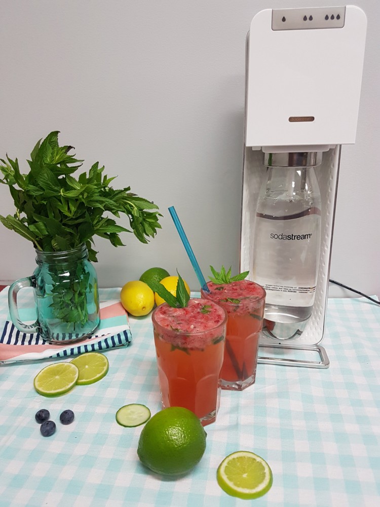 summer-cool-down-sparkling-drink